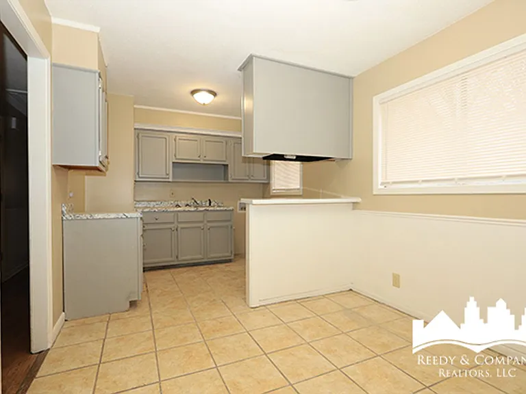 4227 Kenosha Rd — Photo 13