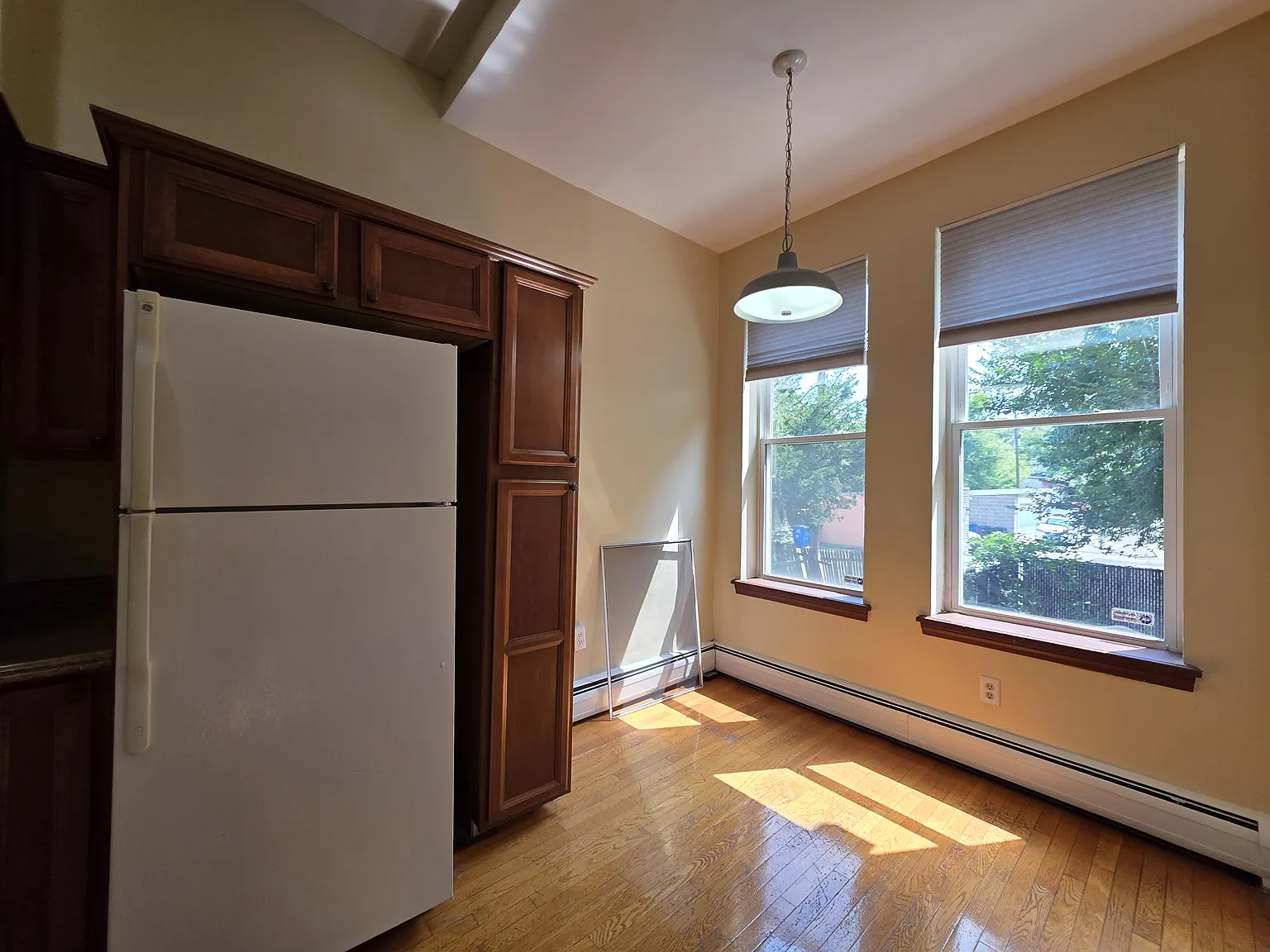 1 bed, 1.5 bath, 800 sqft, $1,825 — Photo 2