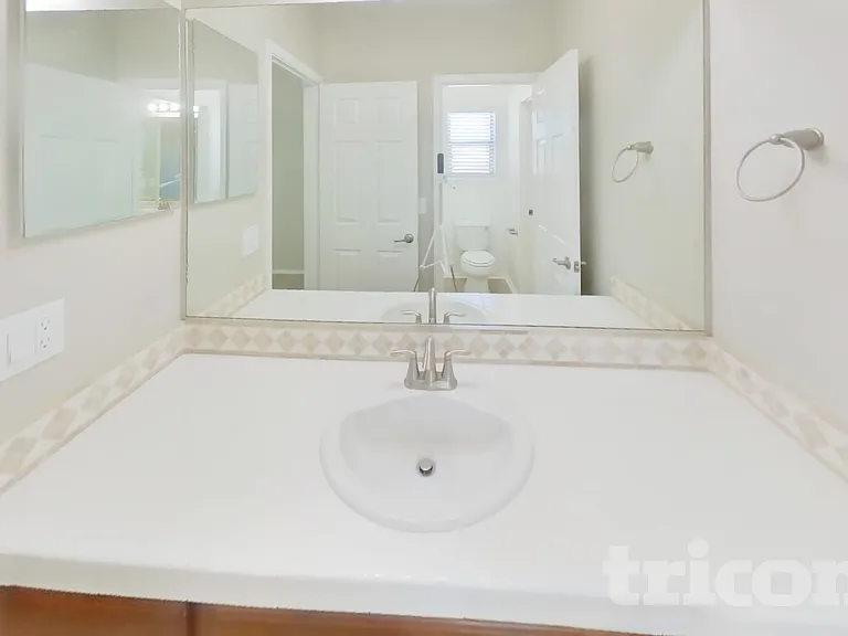 10208 W Wier Ave — Photo 17