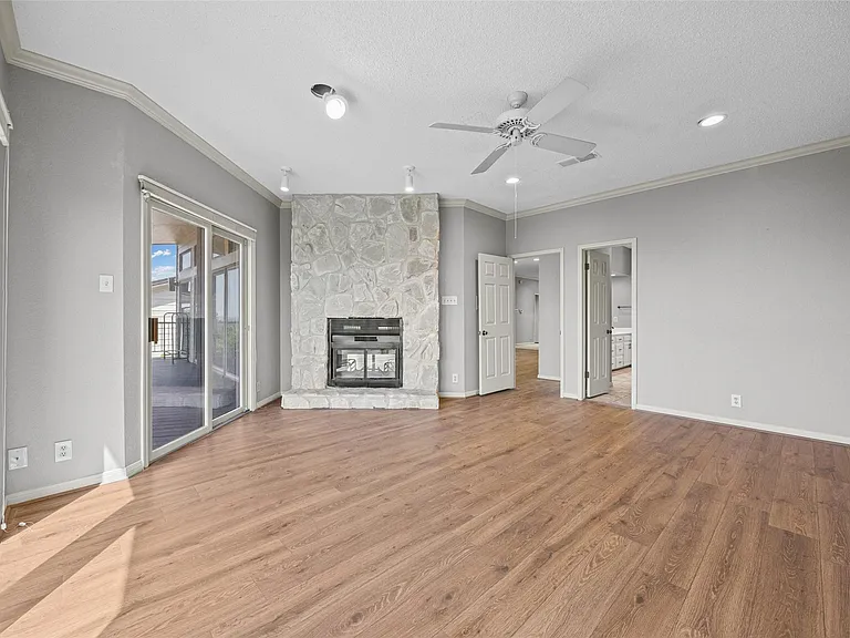 114 Paragon Ct — Photo 15
