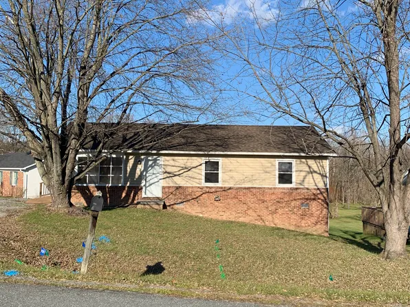 236 Somerset Dr, Stephens City, VA 22655