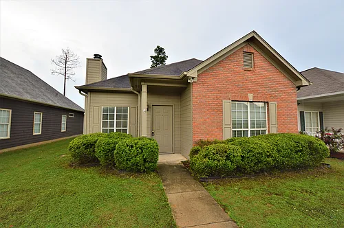 1012 McAllister Dr Photo 1