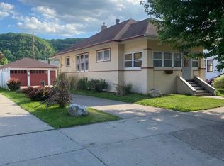 1023 W 11th St, Winona, MN 55987