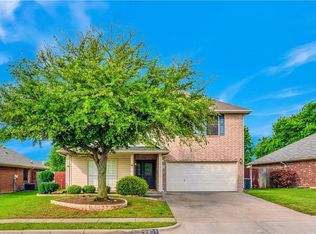 809 Heberle Dr, Burleson, TX 76028