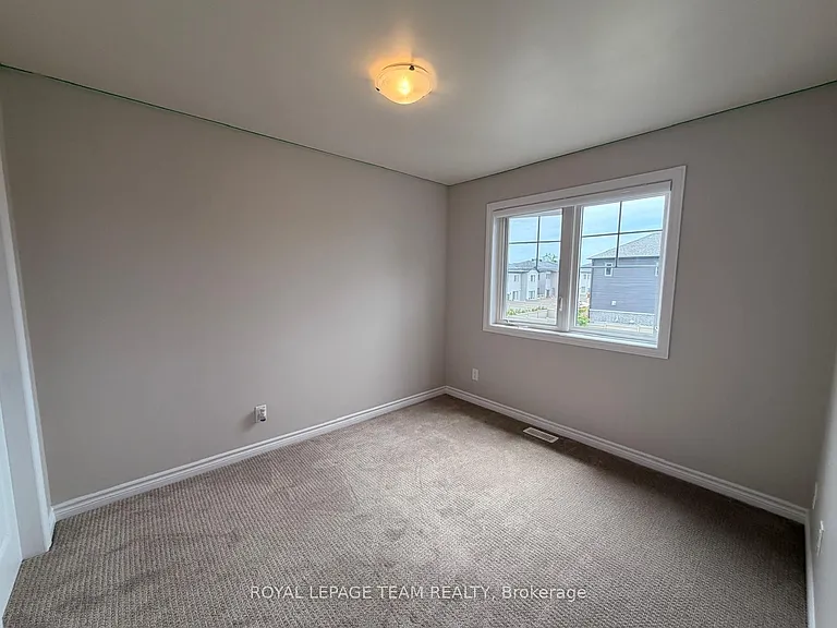 343 Grackle St N — Photo 28