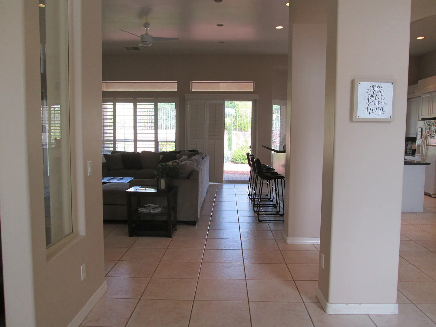 Unfurnished - 1 Year Rental — Photo 3