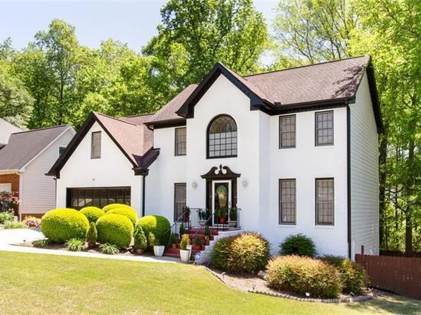 3612 Tree View Dr, Snellville, GA 30078