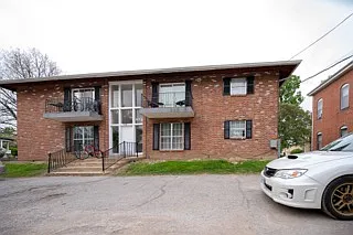 604 Clark St — Photo 29