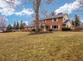 2494 Sheringham Rd, Columbus, OH 43220