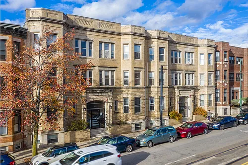 881 Huntington Ave Photo 1