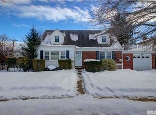 407 Wilson Blvd, Mineola, NY 11501