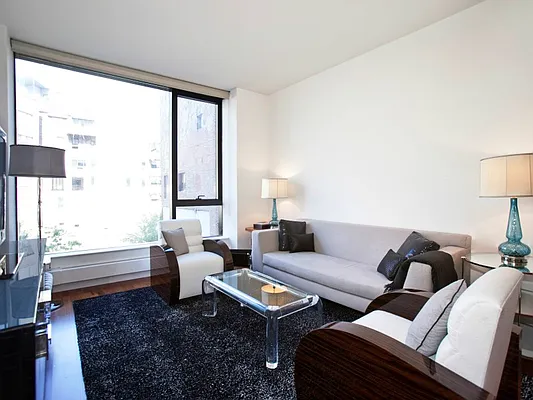 Rented by Sotheby's International Realty | media 8