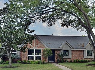 10915 Mullins Dr, Houston, TX 77096