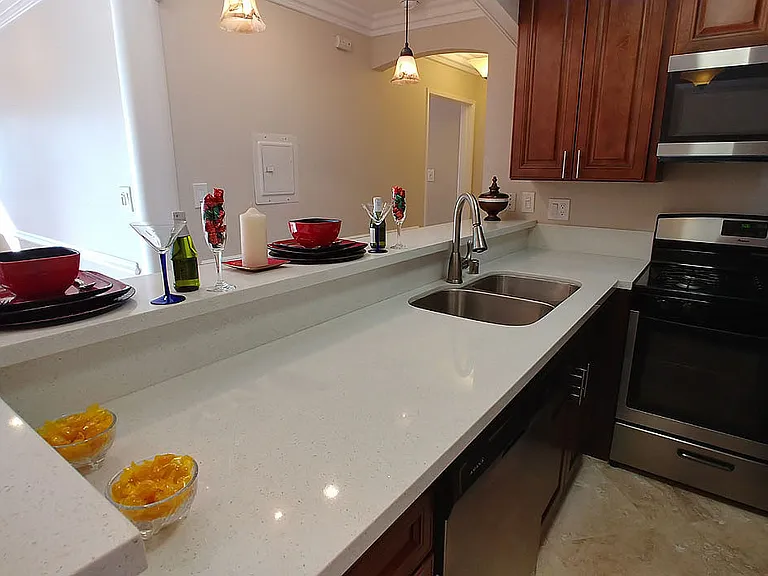 Carmel Heights Apts — Photo 38