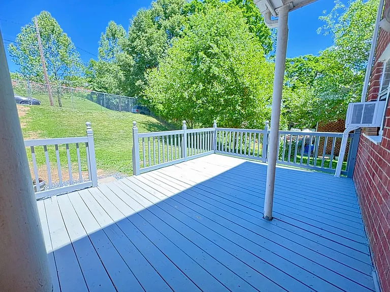 767 Clermont Ave — Photo 22