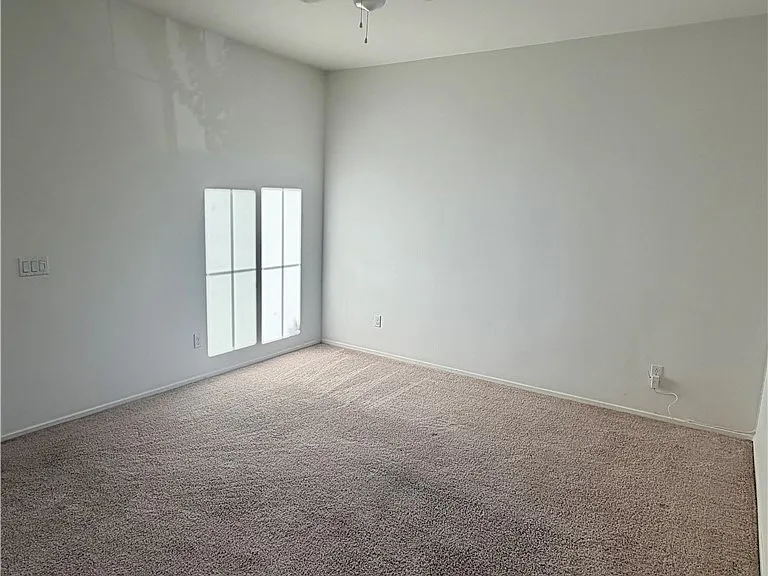 914 Haviture Way — Photo 37