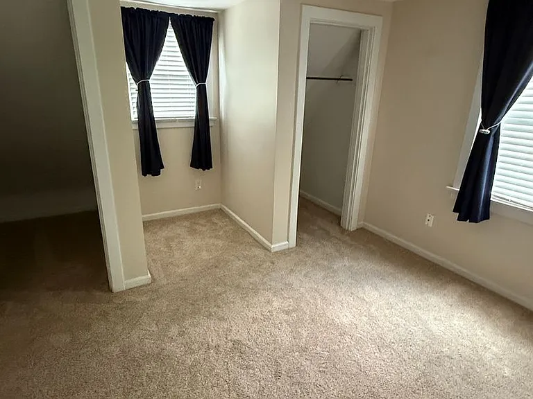 40 Edwards Ct — Photo 9