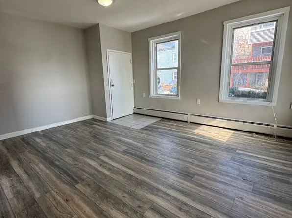 73-79 School St #3, Taftville, CT 06380