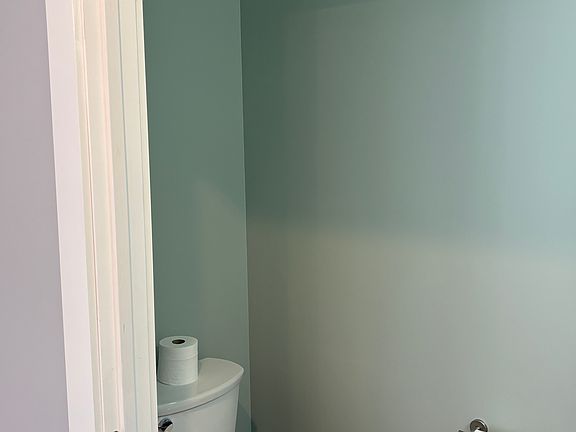 2nd image of 867 Upper Pleasant Valley Rd #103