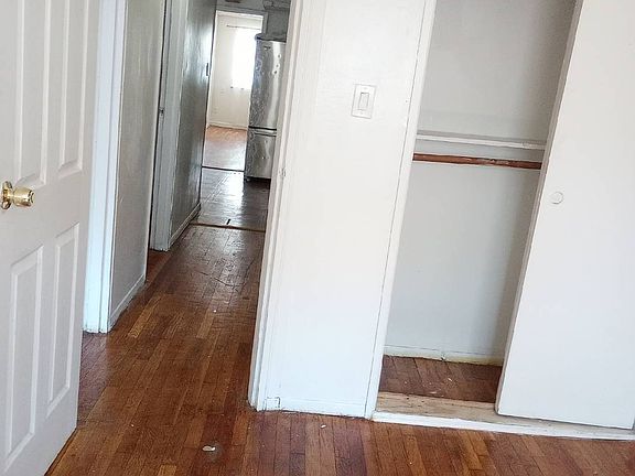5th image of 1782 E 92nd St