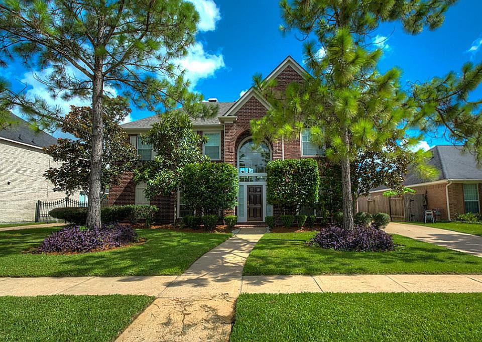 1st image of 3007 Brookview Dr