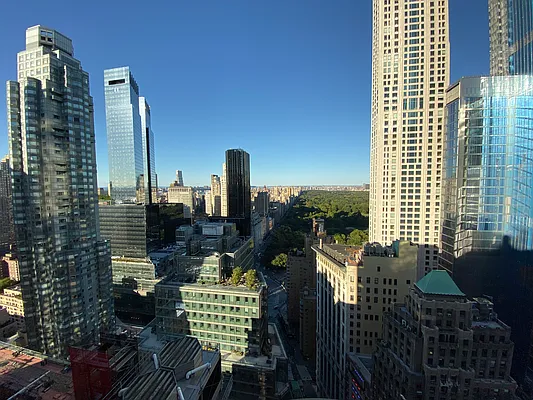 Rented by Apartment Luxe Realty Group, Inc | media 22