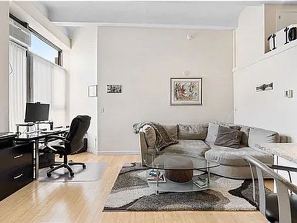 1st image of 12 Stoneholm St APT 524