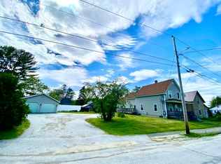 87 6th St, Old Town, ME 04468