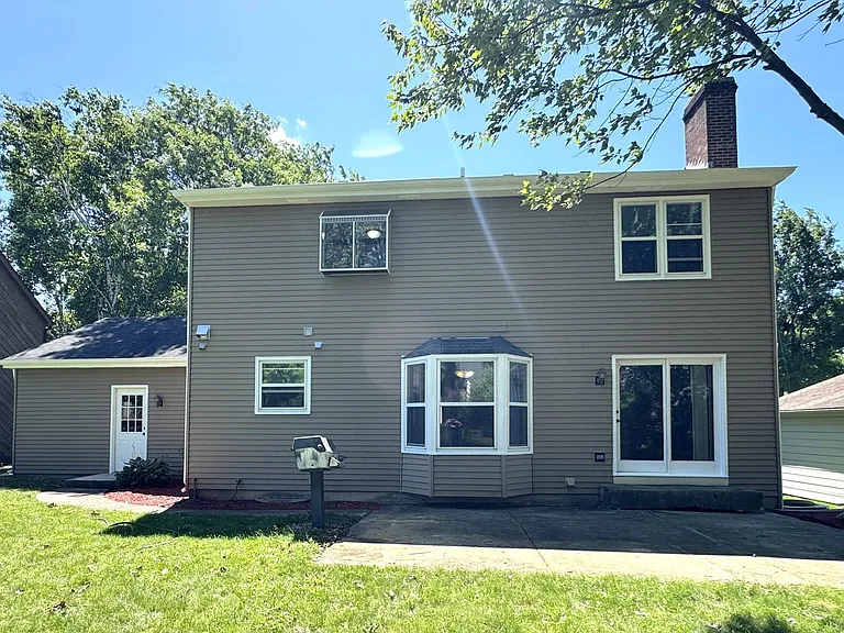 1217 Yorkshire Dr — Photo 25