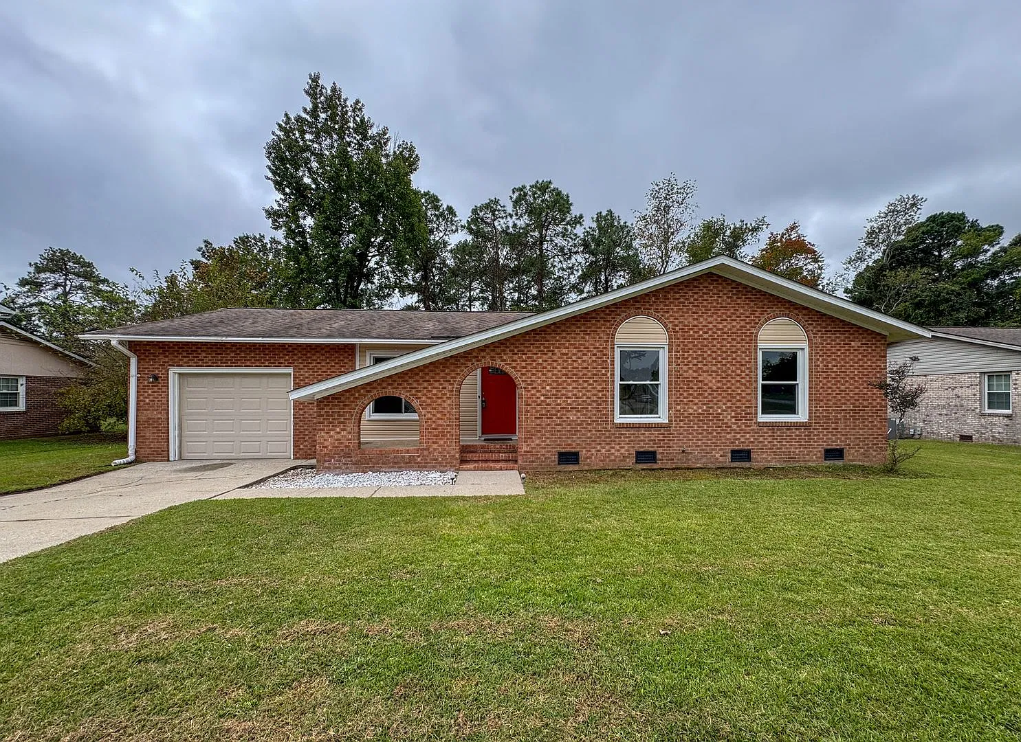 Charming 3 Bed 2 Bath Brick Ranch — Photo 1