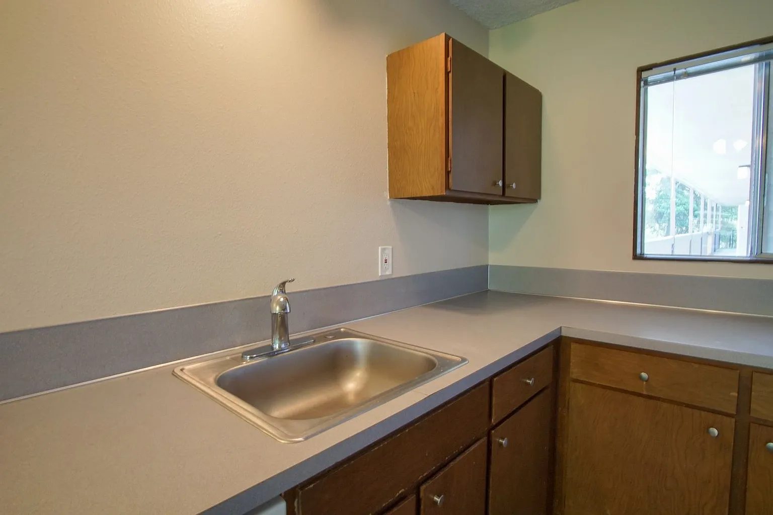3115 SW 12th Ave APT 312 photo 1