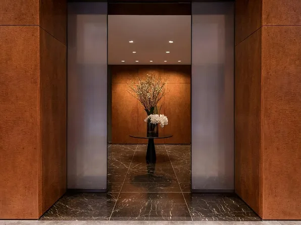 432 Park Avenue image 7 of 11