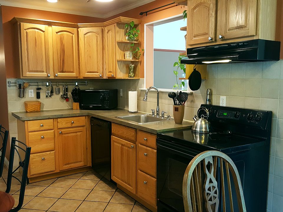 2nd image of 15 Westwind Ct