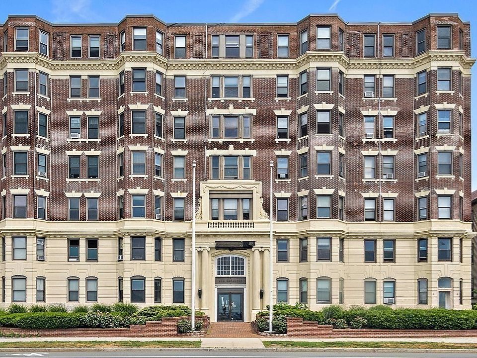 1st image of 285 Lynn Shore Dr APT 706