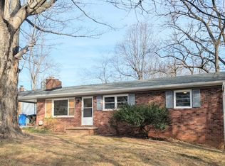 36 Debra Ln, Asheville, NC 28806