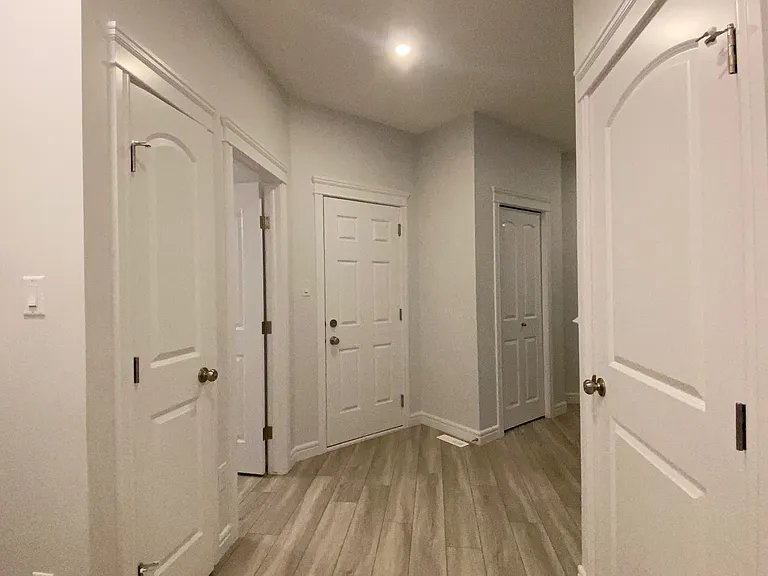 5712 Cautley Cres SW — Photo 23