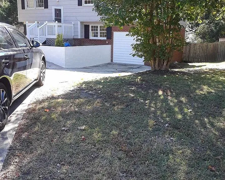 10527 Thrasher Rd — Photo 1
