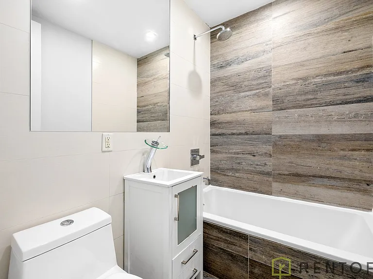 105 Vanderveer St #302B — Photo 10