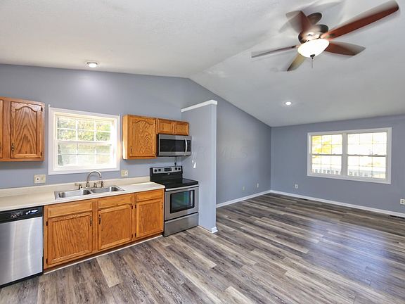 5th image of 753 Grand View Dr