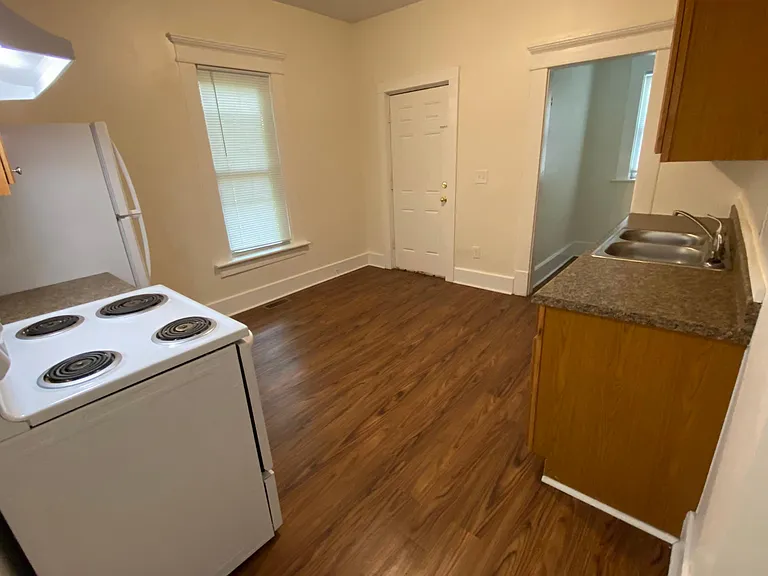 82 Dana Ave — Photo 6