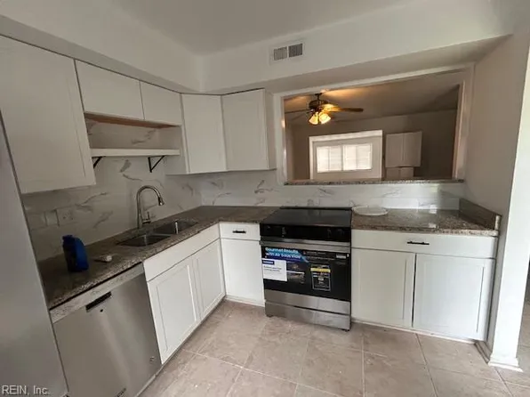 810 Biltmore Dr, Virginia Beach, VA 23454