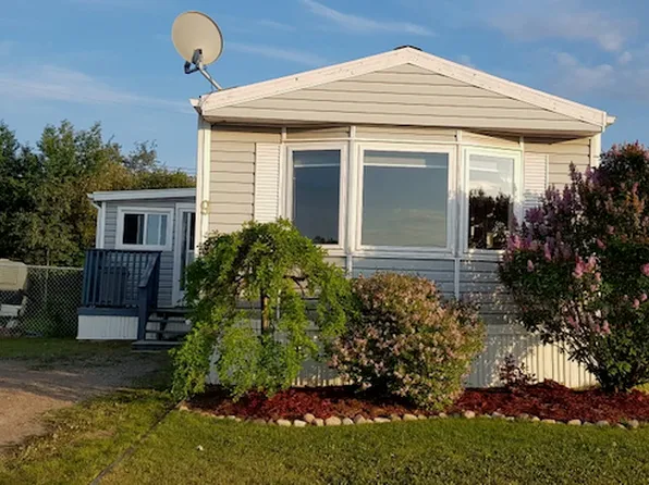9 Fir Cres, Hay River, NT X0E 0R5