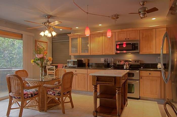 Kitchen & Lanai