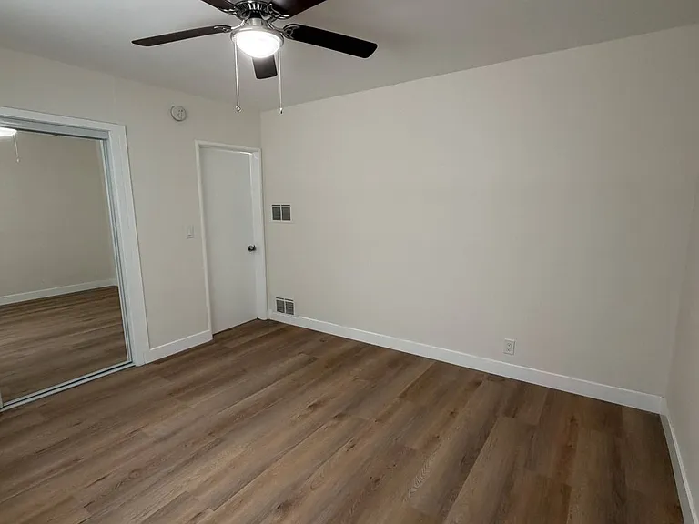 241 S Westlake Ave — Photo 11