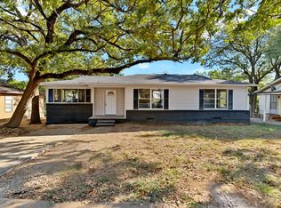 1107 Oak Ridge Dr, Denison, TX 75020