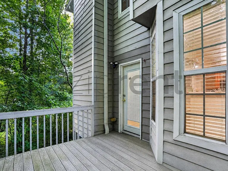 506 Waterford Rd NW — Photo 5