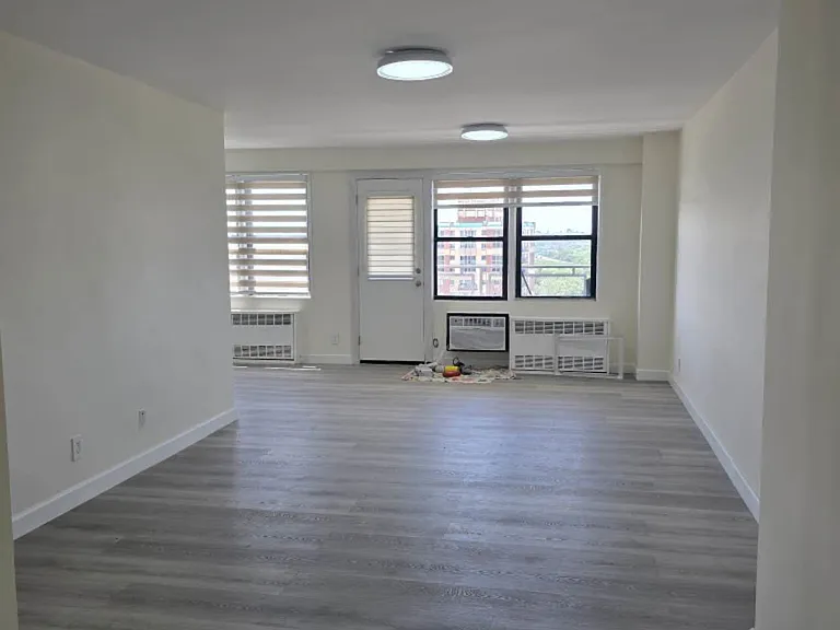 42-25 Colden St #16-P — Photo 4