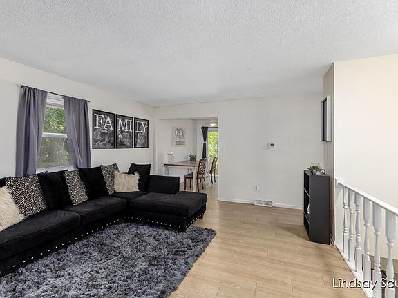 5th image of 5647 Roseworth Ct SE