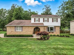 886 Squirrel Hill Dr, Youngstown, OH 44512