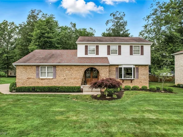 886 Squirrel Hill Dr, Youngstown, OH 44512